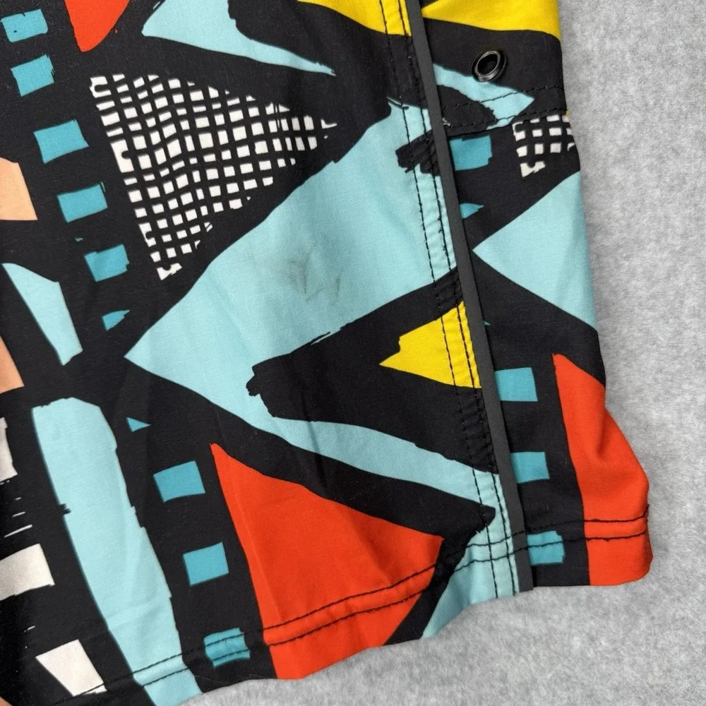 Nike 6.0 Boardshorts Size 38 Geometric Abstract Multicolor‎ Surf Swim Drawstring